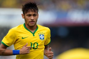 开云官网-新西兰男子橄榄球队的复兴之路：战术与阵容双重挑战，新西兰橄榄球运动员