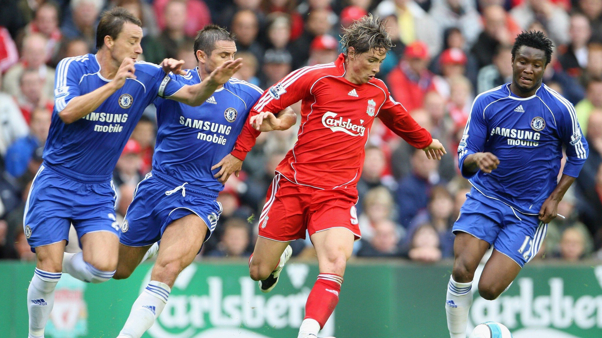 球员的欧冠第一课：学习那些永恒的训练秘诀，欧冠训练用球