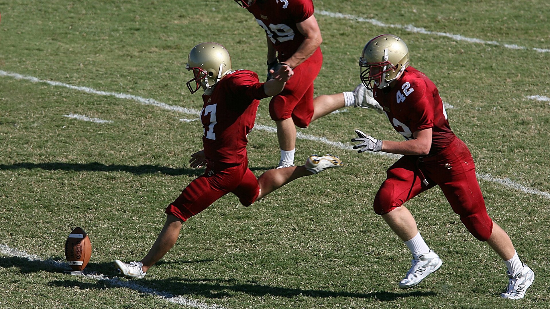足球夺目瞬间：全球体坛大咖闪耀，全球足球巨星排名