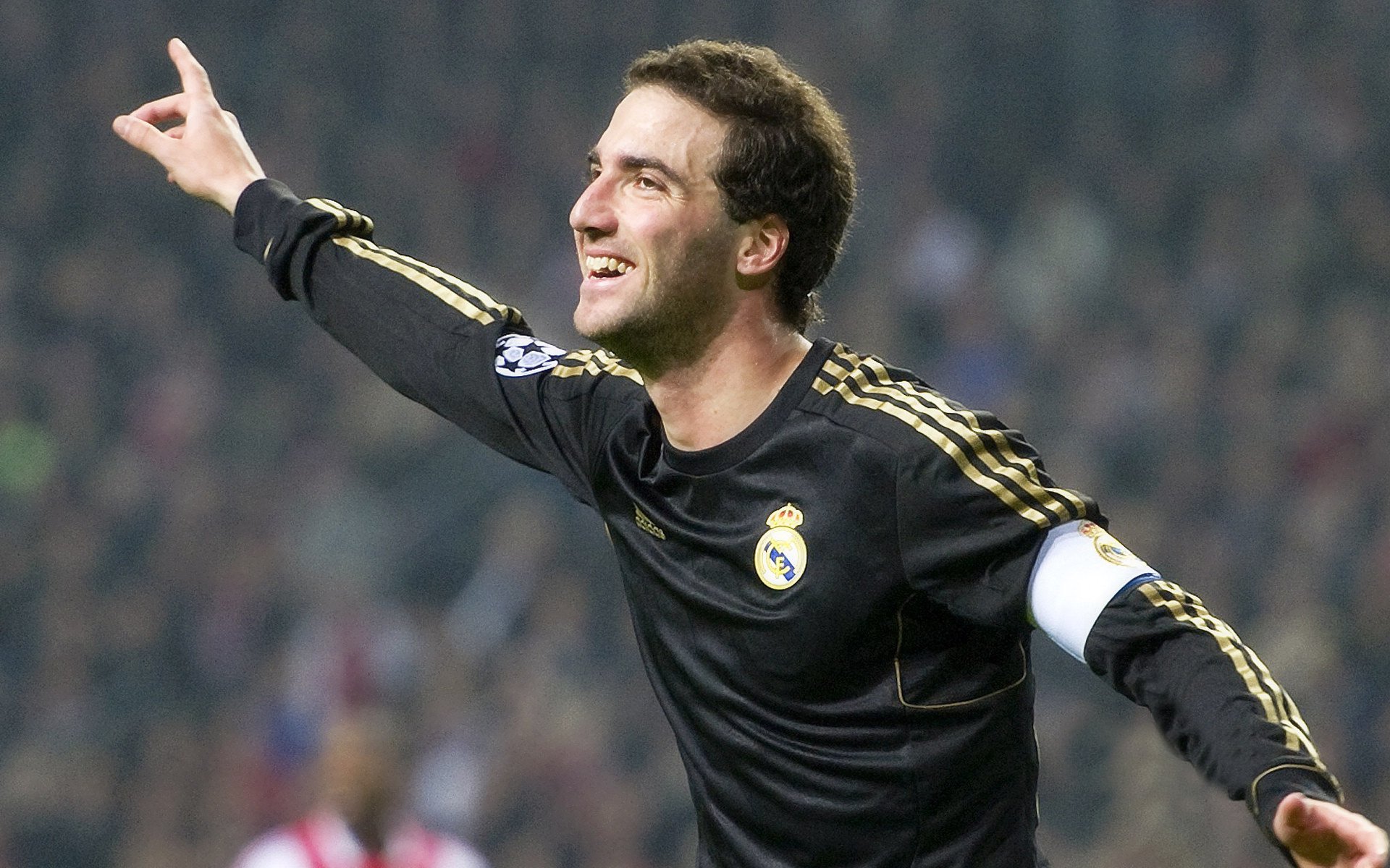 电竞产业与科技产业的结合:虚拟现实与人工智能,电竞产业的发展好与坏